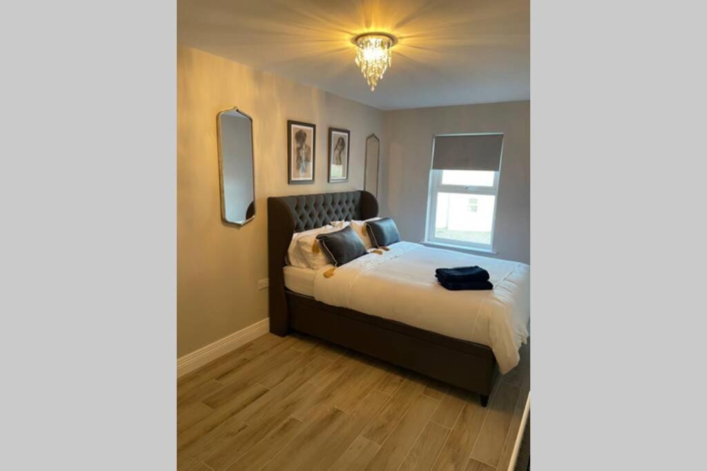 Luxurious Beach Front Apartment In Portrush Esterno foto
