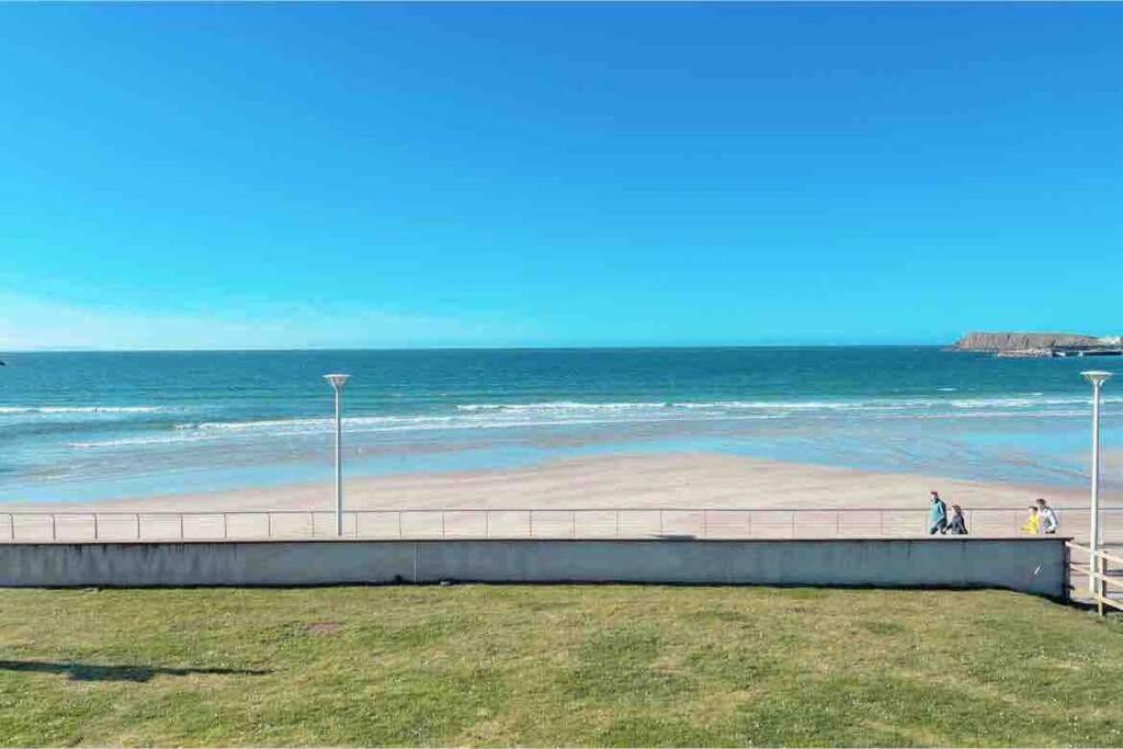 Luxurious Beach Front Apartment In Portrush Esterno foto