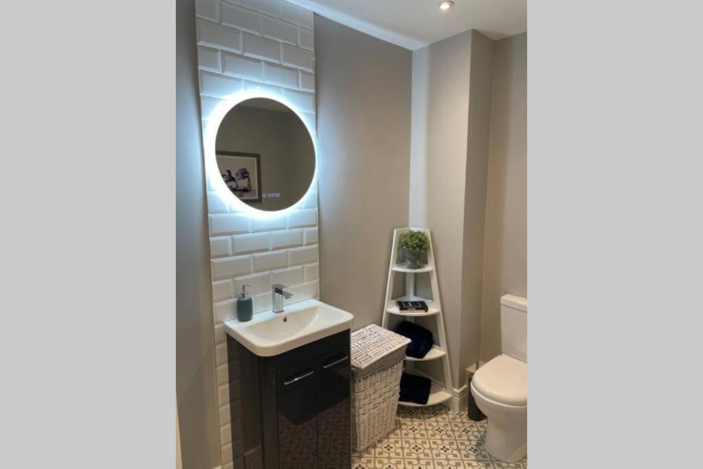 Luxurious Beach Front Apartment In Portrush Esterno foto