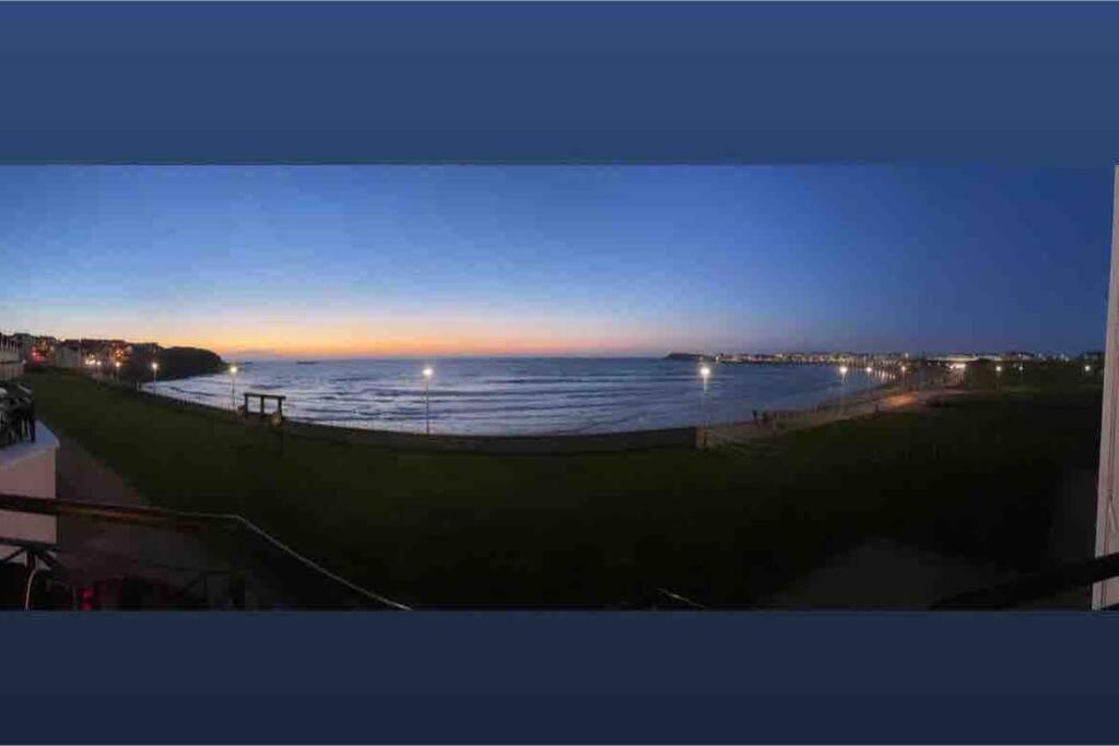 Luxurious Beach Front Apartment In Portrush Esterno foto