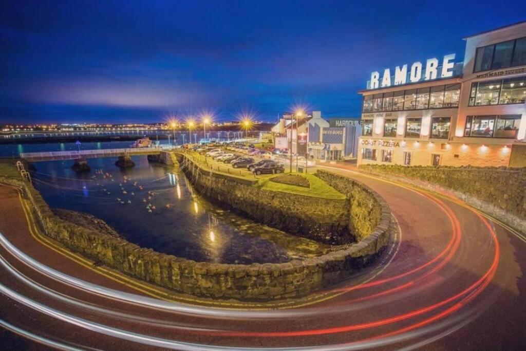 Luxurious Beach Front Apartment In Portrush Esterno foto