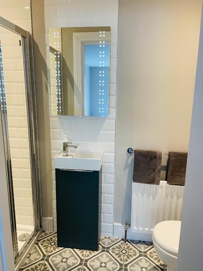 Luxurious Beach Front Apartment In Portrush Esterno foto