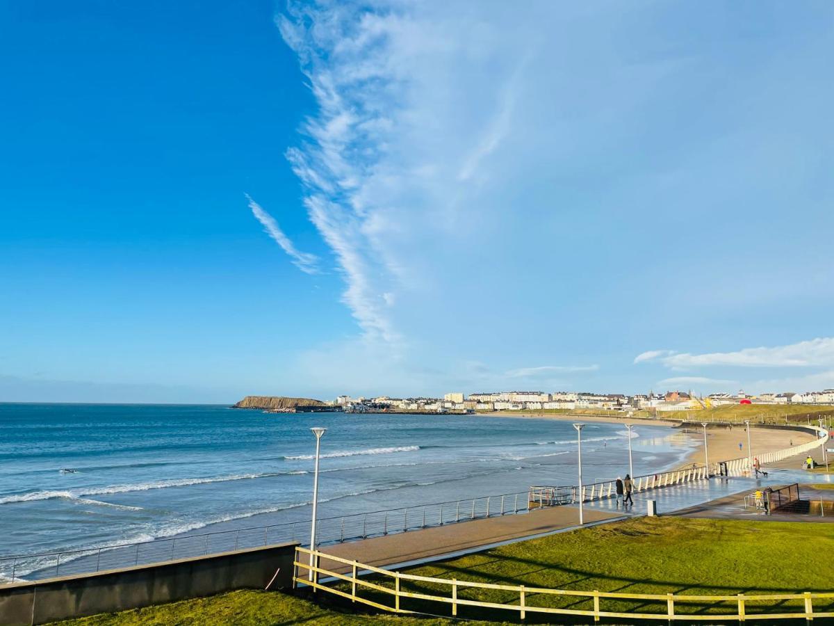 Luxurious Beach Front Apartment In Portrush Esterno foto